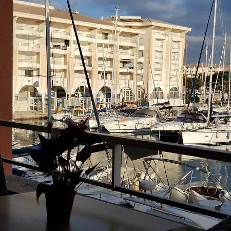 Cap Hermes Vue Port 30m2 Climatise Piscine *