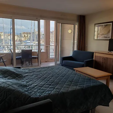 Apartment Cap Hermes Vue Port 30m2 Climatise Piscine *